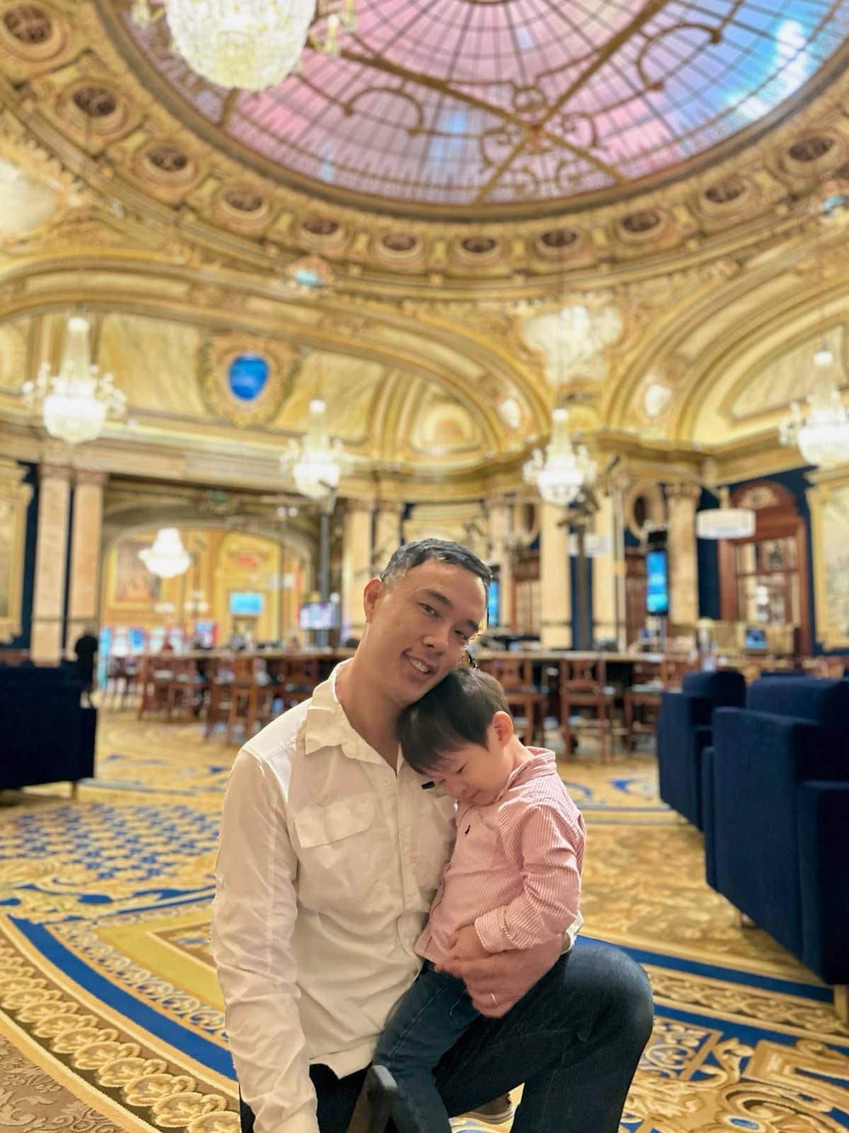 Philip holding George inside the Monte Carlo Casino
