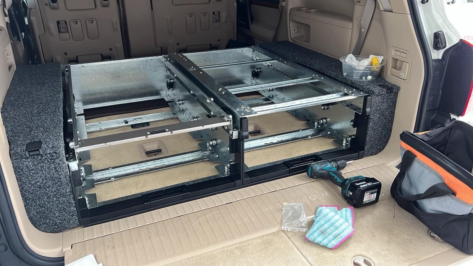 The Land Cruiser fitted with drawers for the road trip