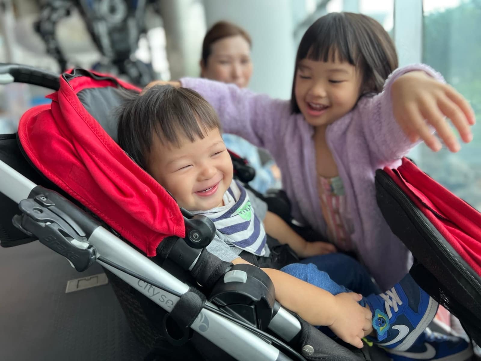 Sophie hugging George at Jeju Aerospace Museum