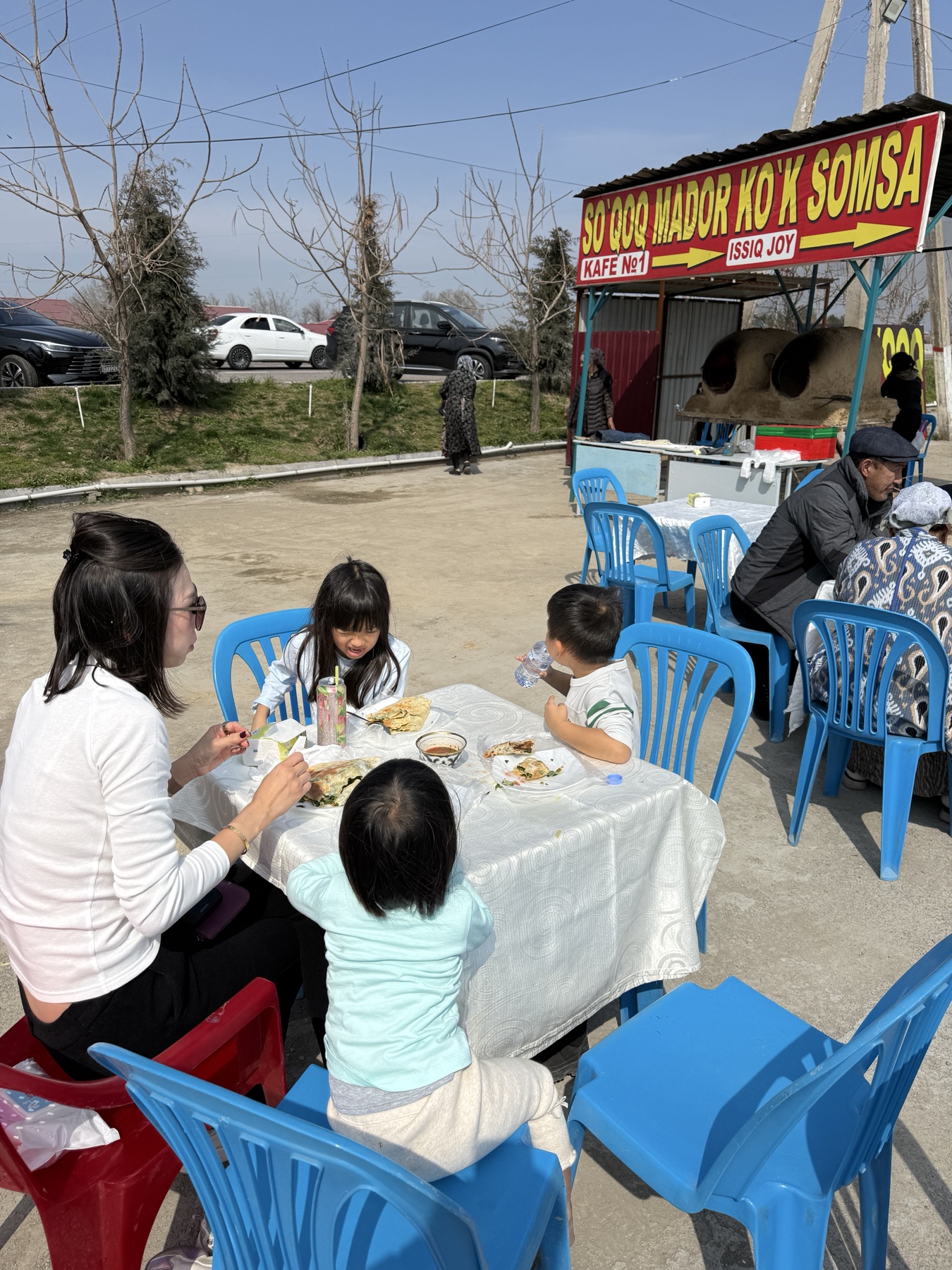 A local roadside meal in Uzbekistan